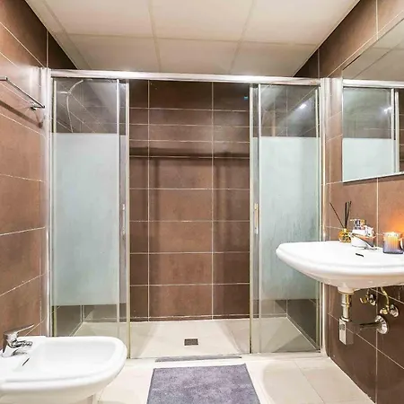 Apartment Carlos Haya Beautiful With Parking Malaga