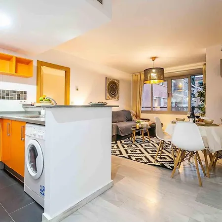 Carlos Haya Beautiful With Parking Apartment Malaga
